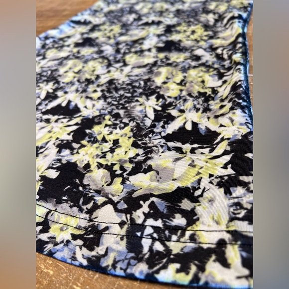 Lululemon Racer back Tank Top - Picture 6 of 8